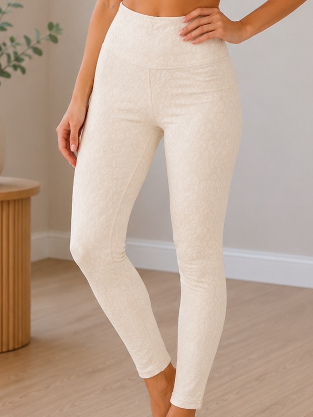 High-Rise full length Cream Textured quality Leggings - Size small